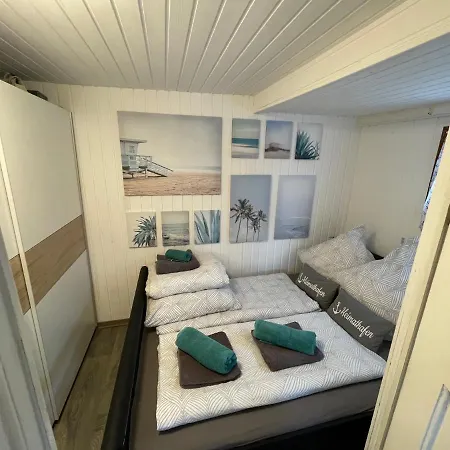 Blockhaus An Der Ostsee In Haffkrug *